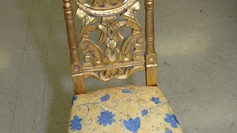 古董椅子从垃圾变成珍品
