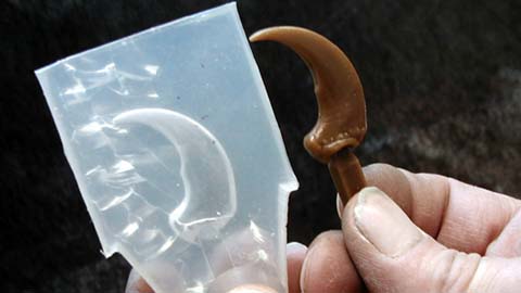 化石搜寻者使用SORTA-Clear硅胶